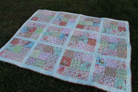 SunShine Sews...: Floral 9-Patch Quilt - Completed