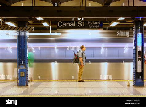 Canal street subway station hi-res stock photography and images - Alamy