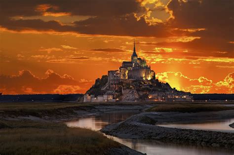 Mont Saint Michel Sunset | Dream vacations, What a beautiful world, Travel pictures