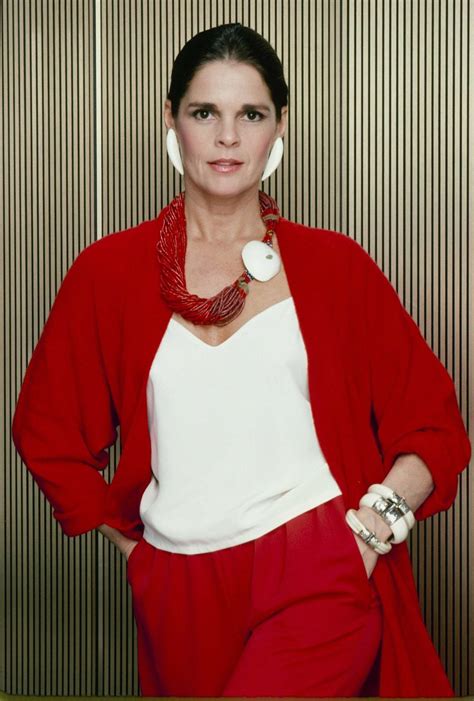 The Style Evolution of Ali MacGraw | Ali macgraw, Fashion, Eccentric clothing