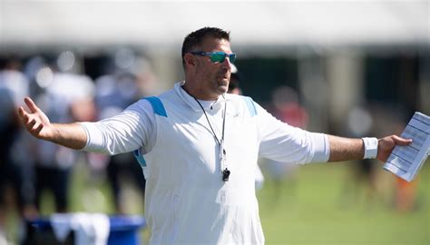 Mike Vrabel Displeased With Second Day in Tampa - Sports Illustrated ...