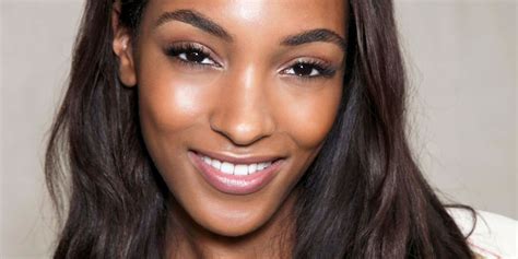 7 Best Beauty Products for Dark Skin Tones - The Best Makeup for Dark Skin Tones