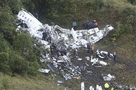 Members of Chapecoense among only 5 survivors of plane crash