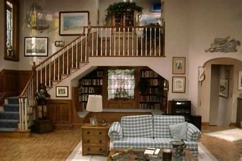 90s living room | 80s house, 1980s house, 90s house