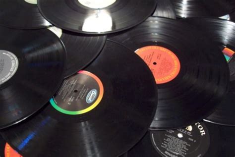 Vinyl Musisi Lawas Indonesia Diburu Kolektor | Republika Online