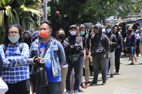 Viral Odading Mang Oleh, Warga Rela Antre Berjam-jam di Bandung