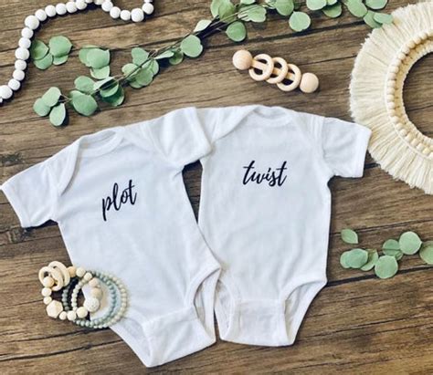 Twin Pregnancy Announcement Ideas – Happiest Baby