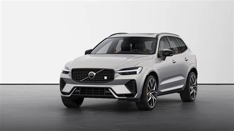 2022 Volvo XC60 (facelift) begins reaching dealers in UK & Europe