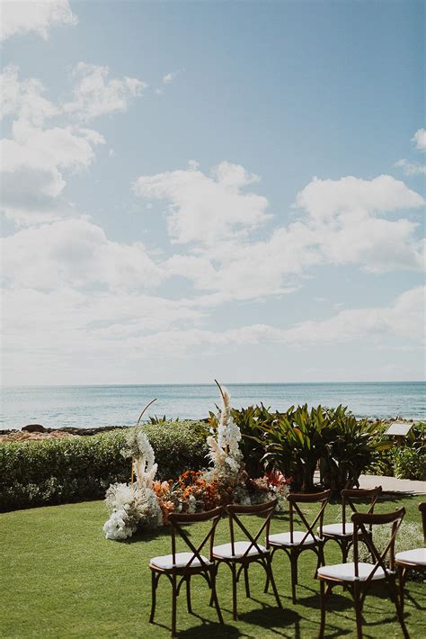 Luxury Four Seasons Resort Wedding in Oahu Hawaii — Hawaii Wedding Photographer