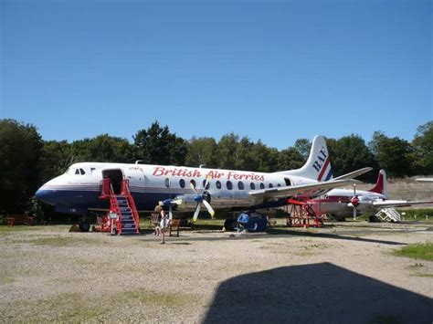 VICKERS VISCOUNT Aircraft History Pictures and Facts | Aircraft, History pictures, United air