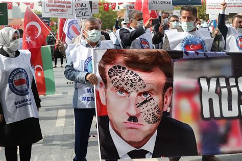 Tens of thousands march in Bangladesh as Muslim backlash against Macron ...