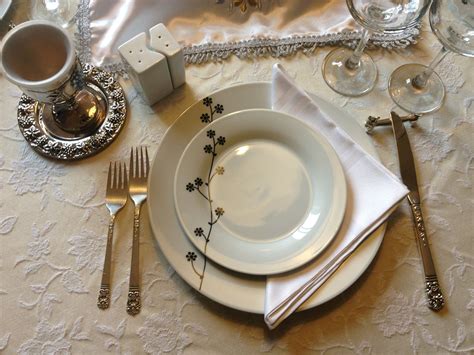 Breathtaking Photos Of Shabbat Table Setting Concept | Veralexa