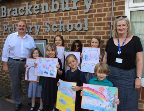 Brighton and Hove News » Portslade youngsters brighten up local doctors’ surgery with happy art