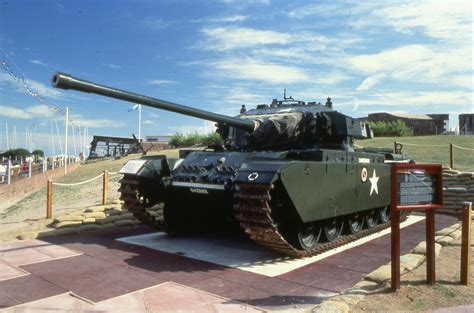 File:Centurion Tank outside the Redoubt Fortress.jpg - Wikipedia