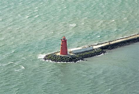 Poolbeg Lighthouse in Dublin, Dublin, Ireland - lighthouse Reviews ...