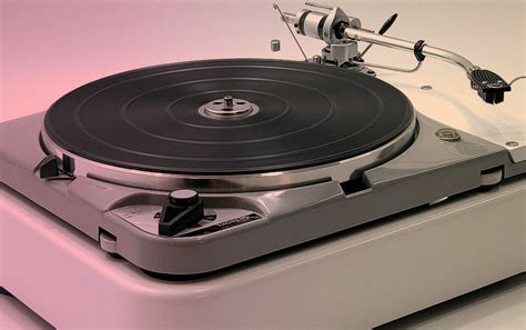 The 8 best vintage turntables