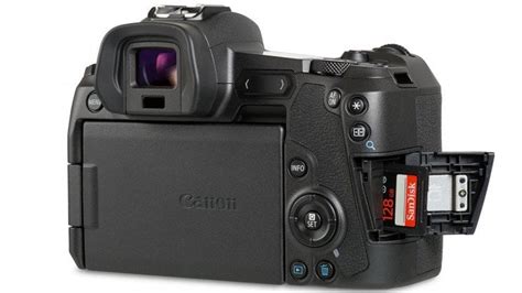 8 Best SD Memory Cards for Canon 60D [2022 Top Picks]