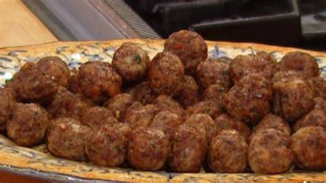 Mamas Meatballs | Recipe - Rachael Ray Show