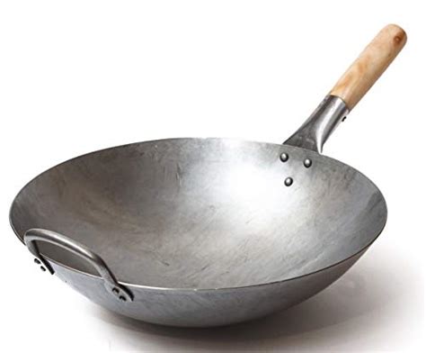 Cast iron skillet vs. a wok: what's the difference, and when to use both