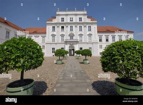 Schloss Oranienburg Palace, oldest Baroque palace in Mark Brandenburg ...