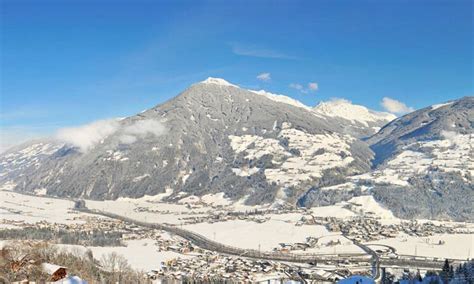 Stumm im Zillertal - wintersport dorp met 85km piste in Oostenrijk