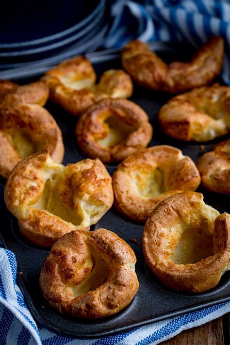 How to make the perfect Yorkshire puddings to go with your Sunday roast! What type of flour ...