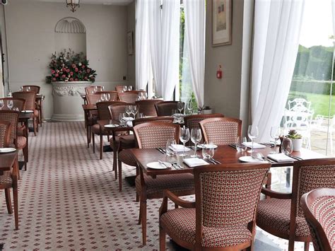 Danesfield House Restaurant, dining and eating information around Marlow