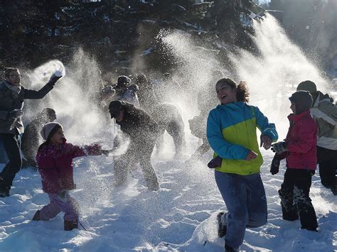 Giant Calgary snowball fight to bring strangers together | Calgary Herald