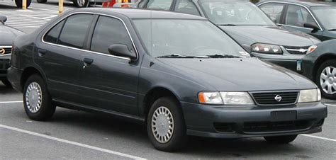 1995 Nissan Sentra - Information and photos - MOMENTcar