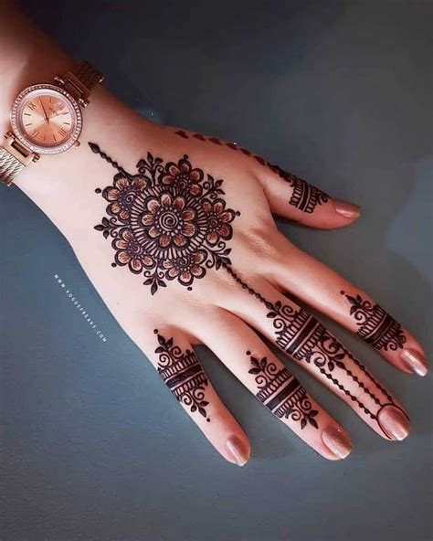 simple tikki mehndi design for eid | Simple mehndi designs fingers, Latest mehndi designs, Henna ...