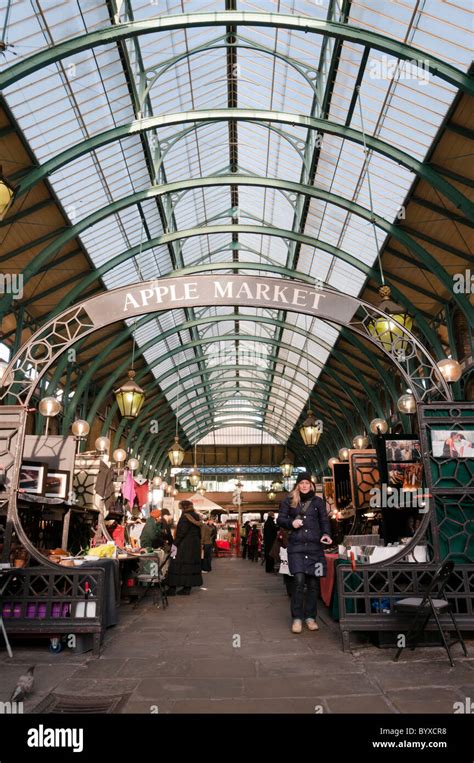 Covent Garden Market in Central London Stock Photo - Alamy