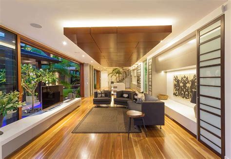 TROPICAL HOUSE – Chris Clout Design