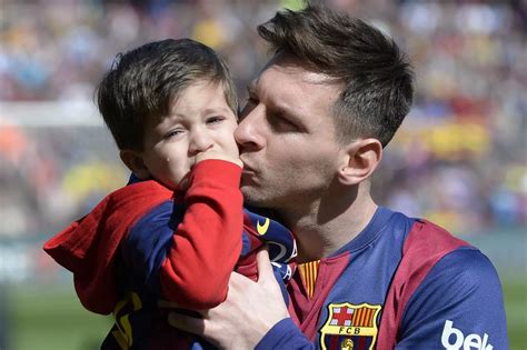 Lionel Messi and Antonella Roccuzzo with son Thiago - Mirror Online