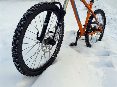 Review: Nokian Extreme 294 Studded Tires: Winter Riding Without the Fat ...