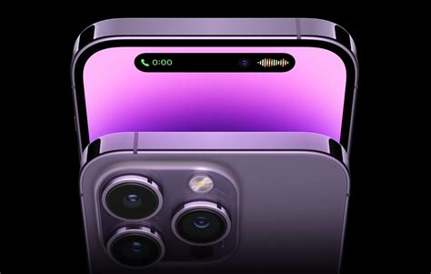 Dynamic Island on iPhone 14 Pro, iPhone 14 Pro Max, Displays Camera and Microphone Indicators ...