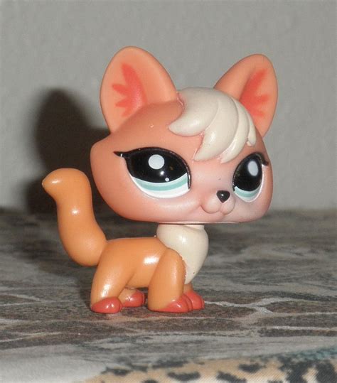 Collectomania: LPS Foxes