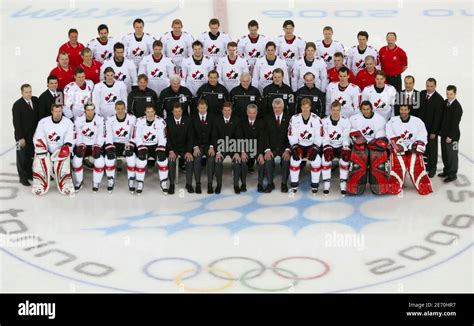 The Canadian men's Olympic ice hockey players pose for a team photo ...