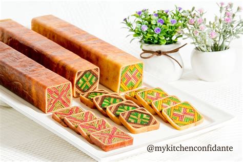 Malaysian Cakes Called 'Kek Lapis Sarawak' Look Like Kaleidoscopes