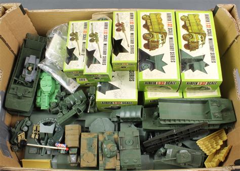 4 various Airfix 1.32 scale model military vehicles, 4 | 17th February 2016 | Denhams