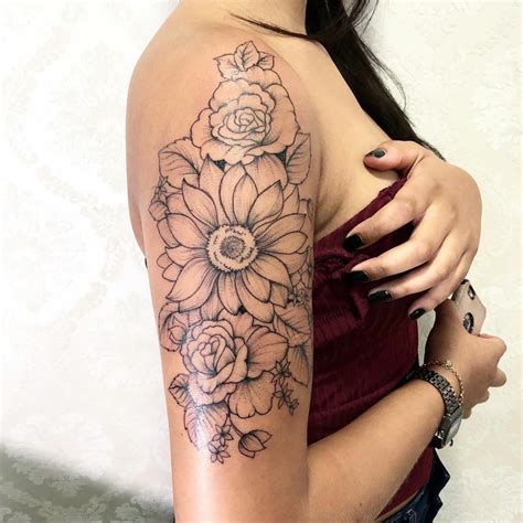 Pin by Tarah Lake on Tattoo in 2020 | Shoulder tattoos for women, Arm tattoos for women upper ...