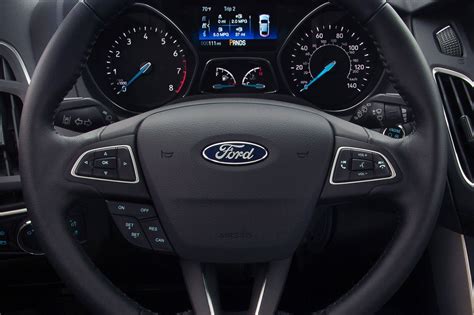 2017 Ford Focus VINs, Configurations, MSRP & Specs - AutoDetective