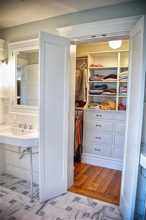 40 Best Small Walk In Bedroom Closet Organization and Design Ideas for 2019 27 | Closet remodel ...