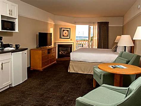 14 Hotel Rooms with Jacuzzi in Lincoln City - Anna's Guide