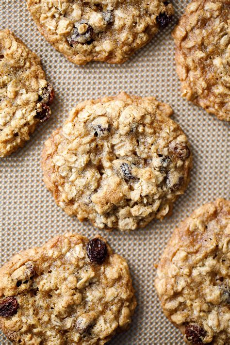 Chewy Oatmeal Raisin Cookies Recipe