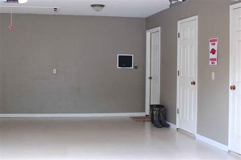 best paint for garage walls Home Design Ideas | Puertas de garage, Puertas