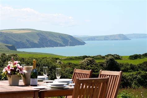 Luxury Holiday Cottage in Pembrokeshire | Home | Seaview Cottage