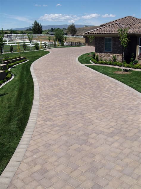 Hardscape Driveways - All Seasons Contracting