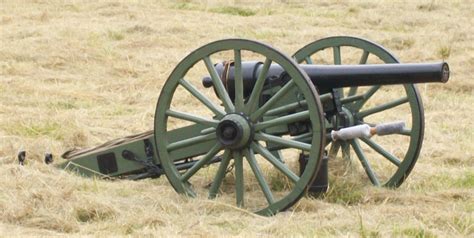 File:American Civil War era 10 lb parrott rifle used in the battle of Corydon reenactment.jpg ...