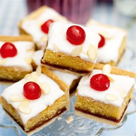 Iced bakewell tart traybake | Recipe Cart