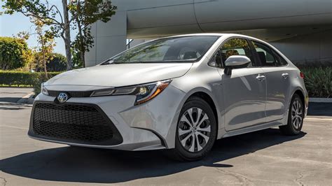 2021 Toyota Corolla Hybrid Review: 5 Things We Like, 5 We Don’t